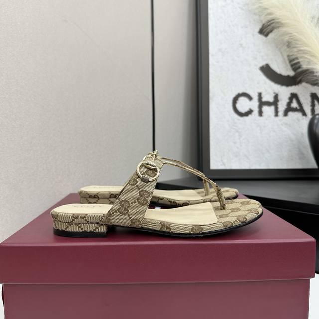 Gucci classic horsebit flip flops. This is a magical shoe, loved by celebrities