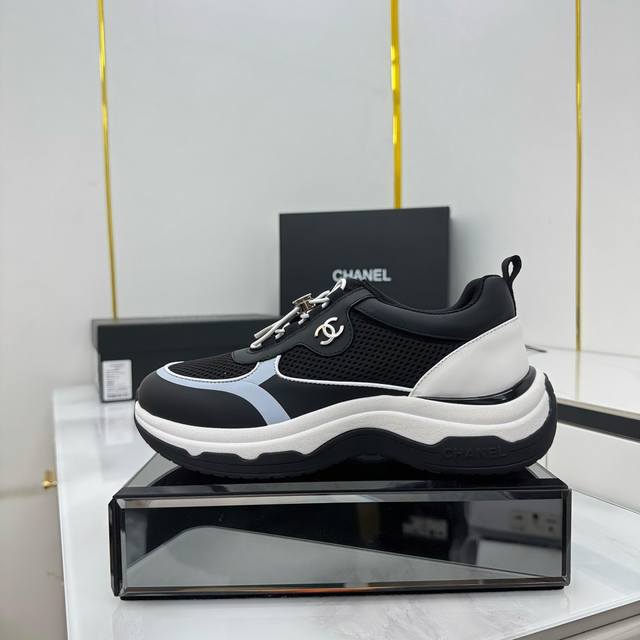 Top version Chanel 2025 counter top casual panda shoes sneakers This classic des