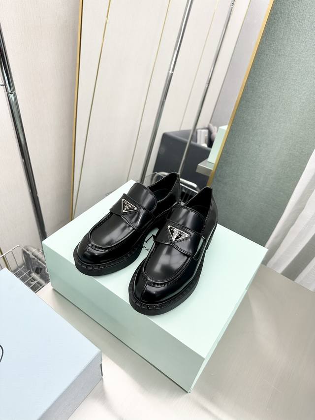 Top version Prad* Prada autumn and winter high-heeled loafers Classic high-heele