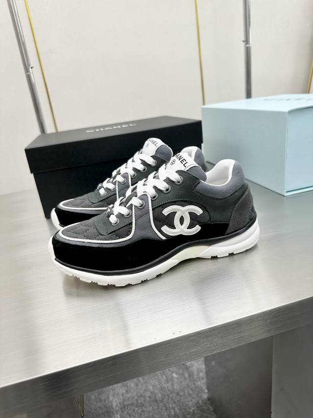 Men's top version Chanel counter top casual sports shoes This classic design; th