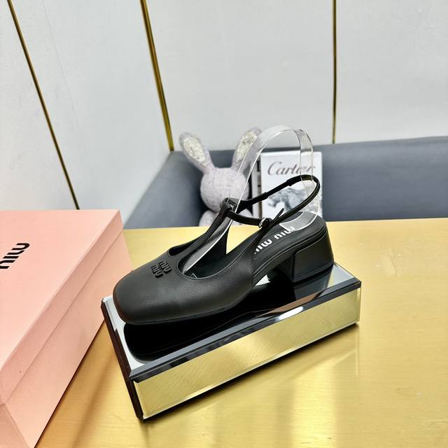 Exclusively developed counter-level Miumiu T-strap slingback sandals The hot-sel