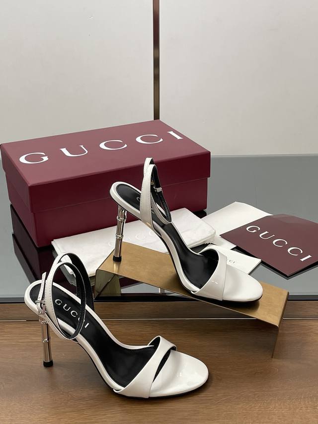 Gucc high-end boutique 2025 spring and summer new metal bamboo heel one-strap sa