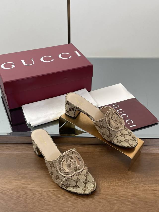2025 new summer styles are now in stock. Gucci high-quality slippers. Double G h