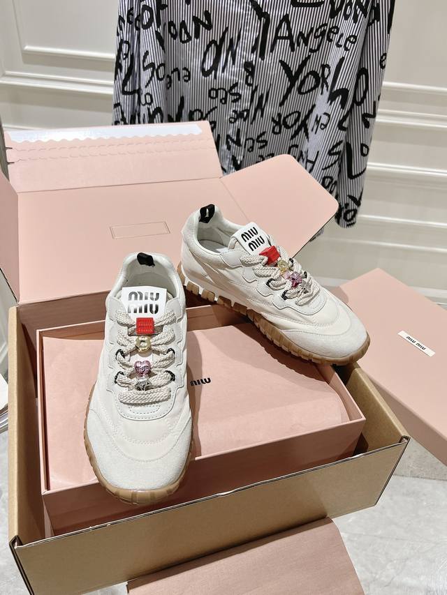 with beads 20 with counter airplane box packaging Miumiu25 new sports shoes The