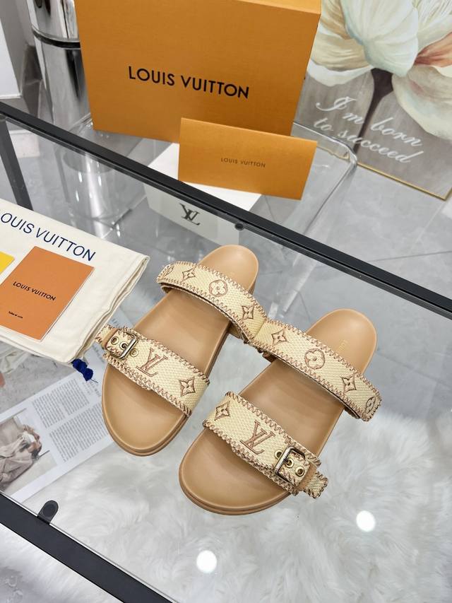 Lv spring and summer new slippers with adjustable buckle design, full of beach s