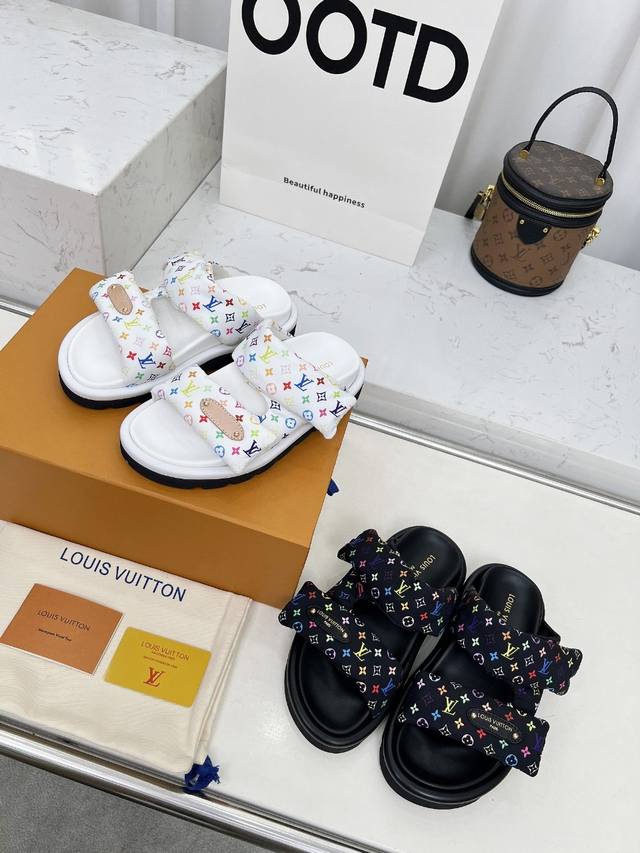 Lv Donkey L 2025 hot-selling embossed logo sandals This Pool Pillow Comfort flat