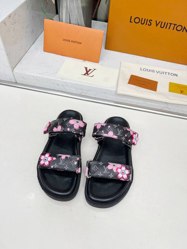 Louis Vuitton 2025. New, Louis Vuitton spring and summer new slippers are on sal