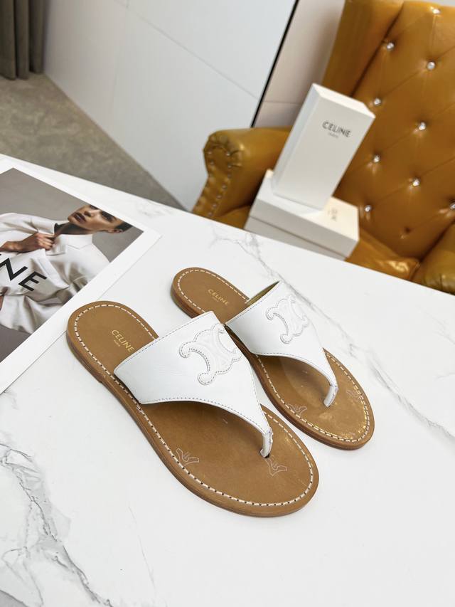 Celine 25 Spring and Summer New Flip Flops The upper adopts the original embroid