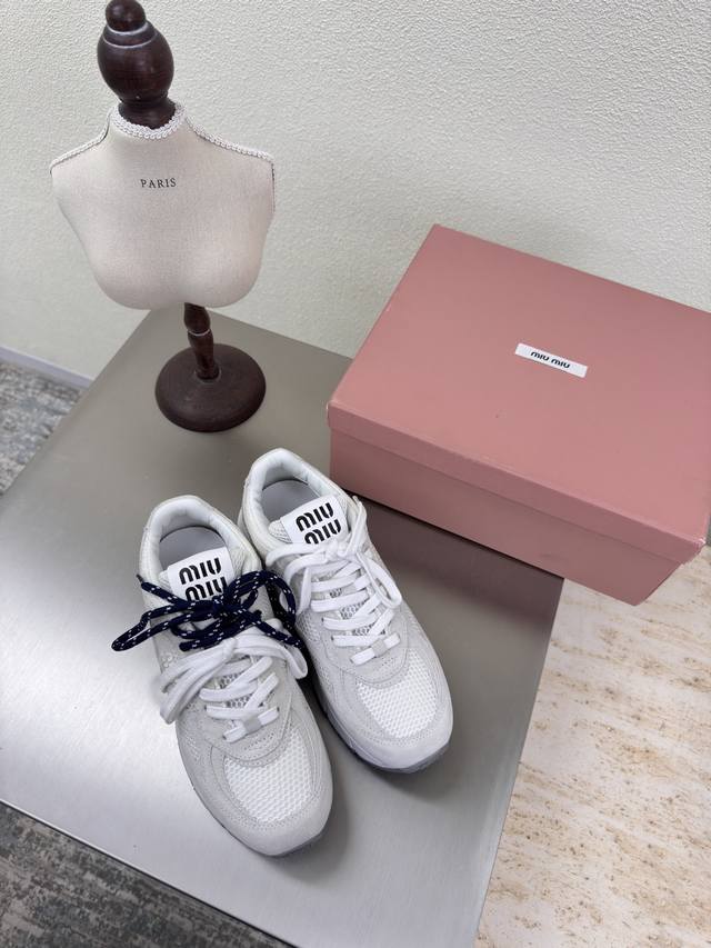 Miu'miu comfortable sneakers Cement gray color matching Thick sole design Series