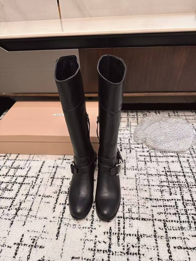 Purchasing-level Miu Miu 25S classic catwalk early autumn motorcycle boots thick