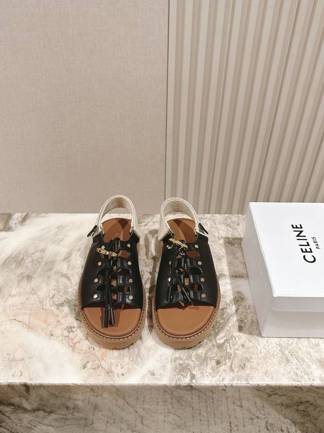 225 Celi*E's new spring and summer Arc de Triomphe British style Roman flat sand