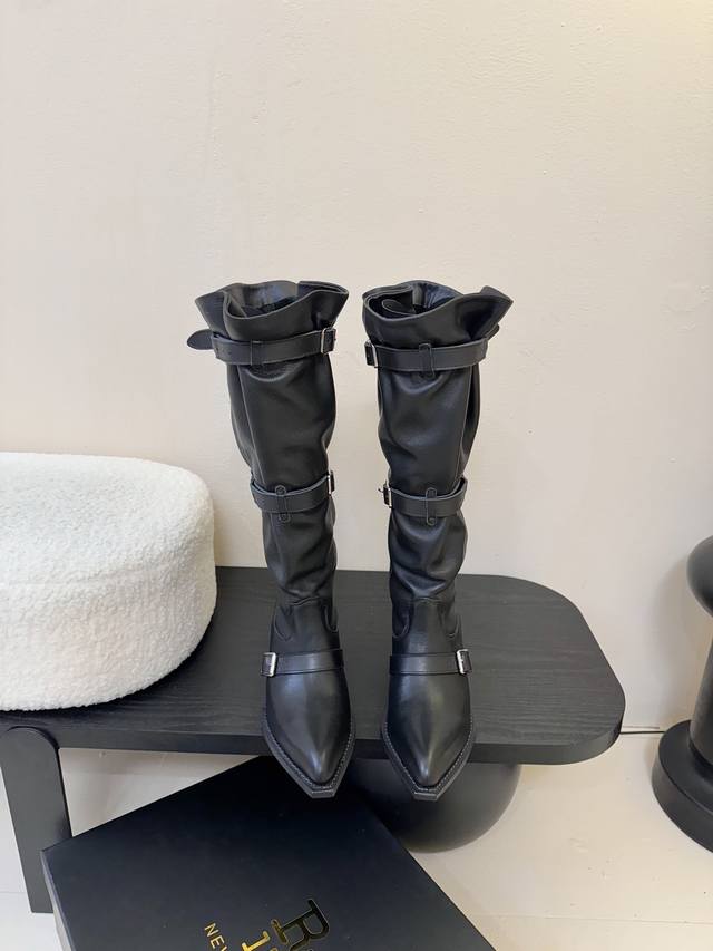 R13 autumn and winter new mid-heel knee-high boots Design details: Western style