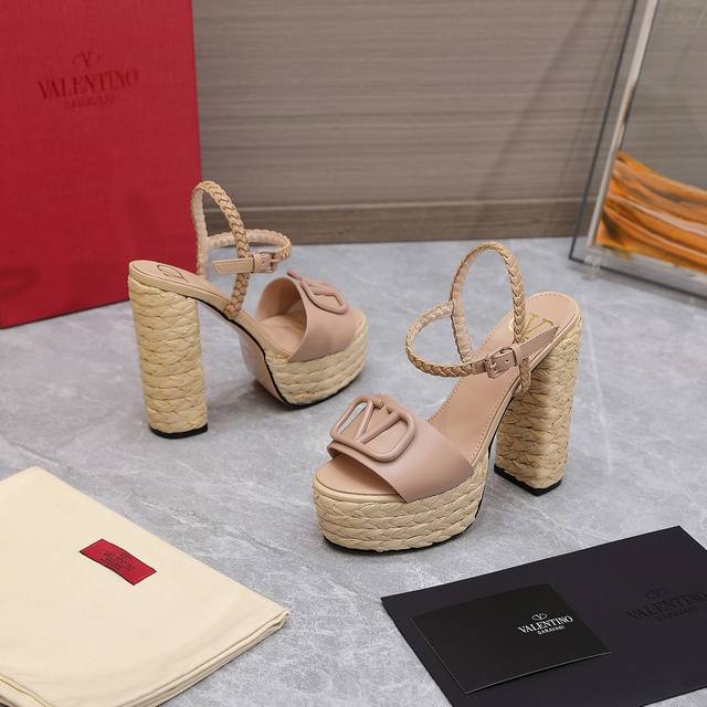 Crown top purchasing version Valentino Valentino Vt latest metal logo leather hi