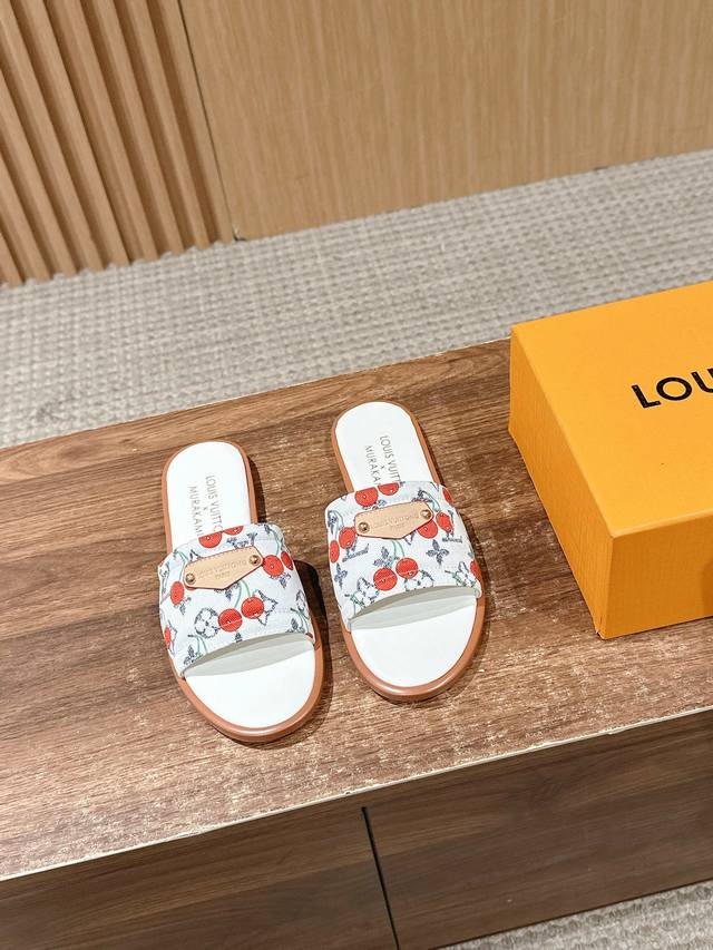 Sandals from Louis Vuitton x Takashi Murakami Retro Series Flat slippers are mad