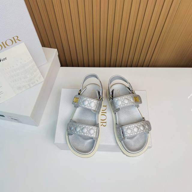 Silver embroidered sandals