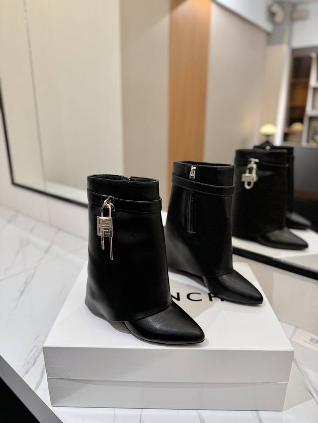 Counter genuine custom version Givenchy0 new high-heeled boots, the highest vers