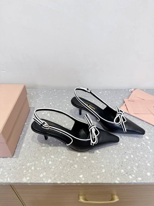 4.5cm Miumiu Miu Miu 25Ss Spring and Summer New Retro Bow Pointed High Heel Sand