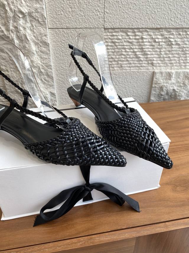 Top version: Cotemp 60Ss Spring and Summer new pointed woven kitten heel sandals