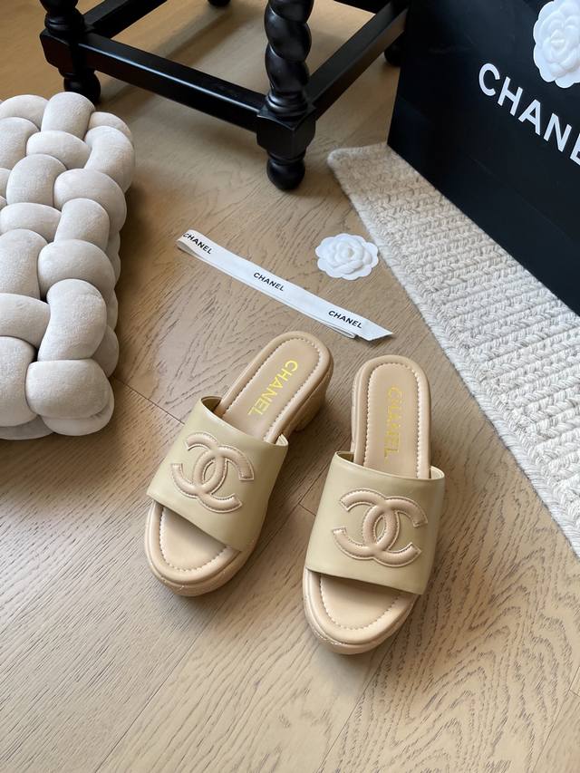 Chanel 25K new thick-soled slippers! Top version! First to sell Sheepskin upper