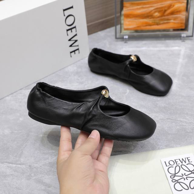 Loewe 25Ss super soft and chewy ballet shoes This Pebble Soft is an elegant comb