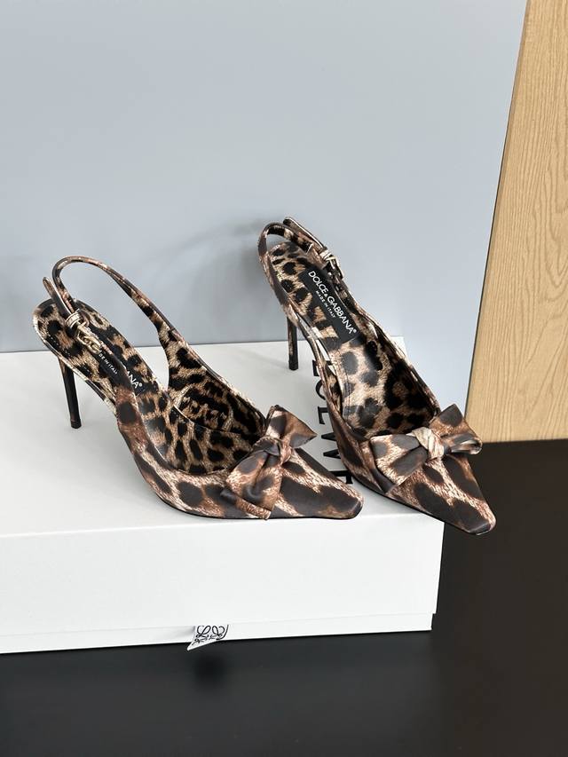 2025 Dolce & Gabbana pointed high-heeled sandals & The collision of classic and