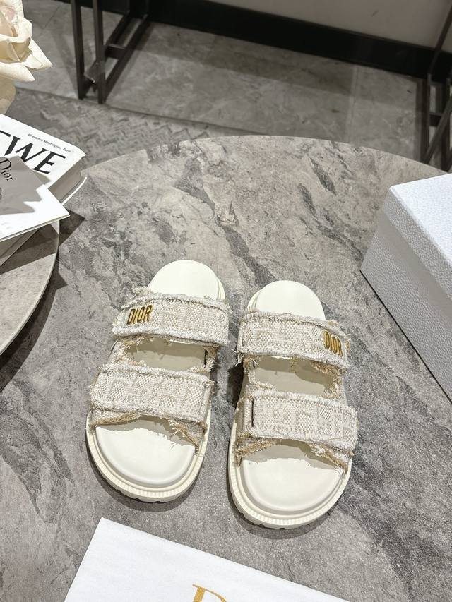 New color top version 2025 summer hit super Dior. D's 2025 new Velcro sandals Go
