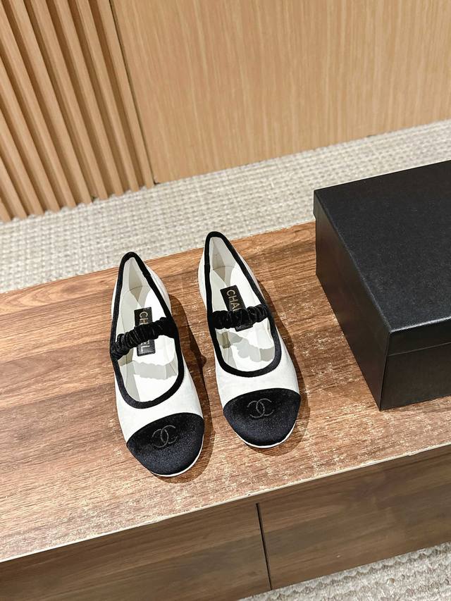 Chanel's new elastic Mary Jane suede is so pretty! I never get tired of wearing