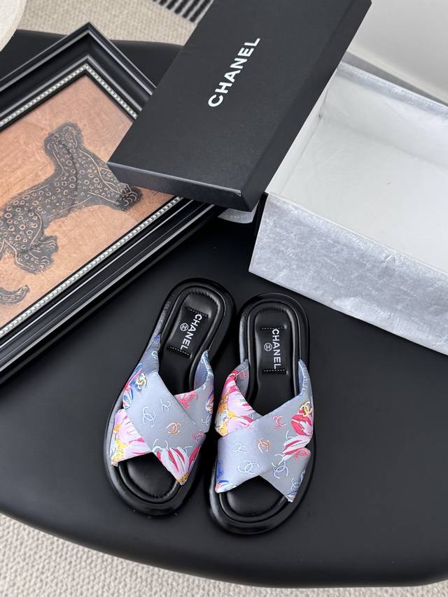 Chanel popular cross slippers Price in bulk Upper silk cloth, inner sheepskin, o