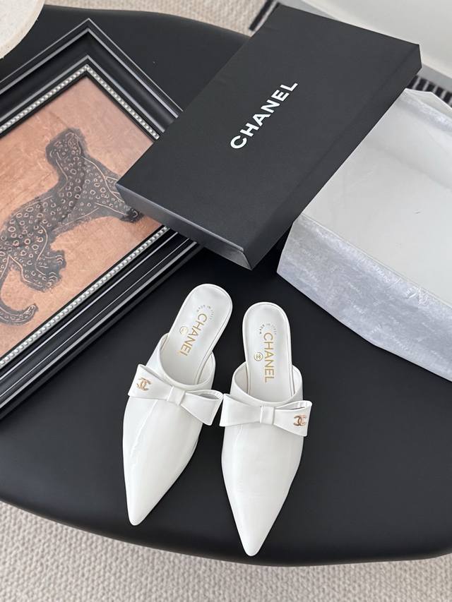 Chanel 25C new pointed toe shoes The beautiful Mary Jane series is hard not to l