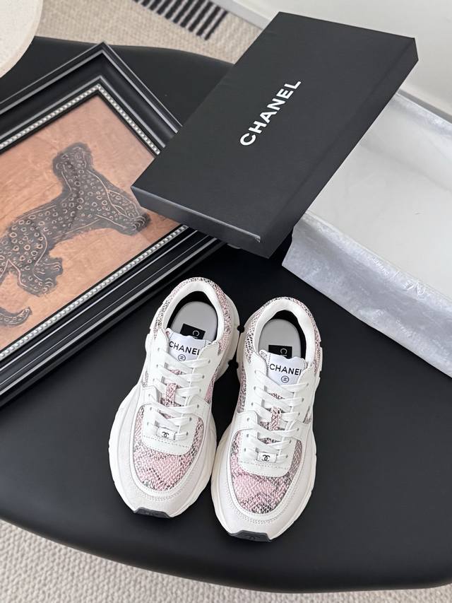 Chanel 25C new Silver Horn King sports casual shoes Versatile white shoes style