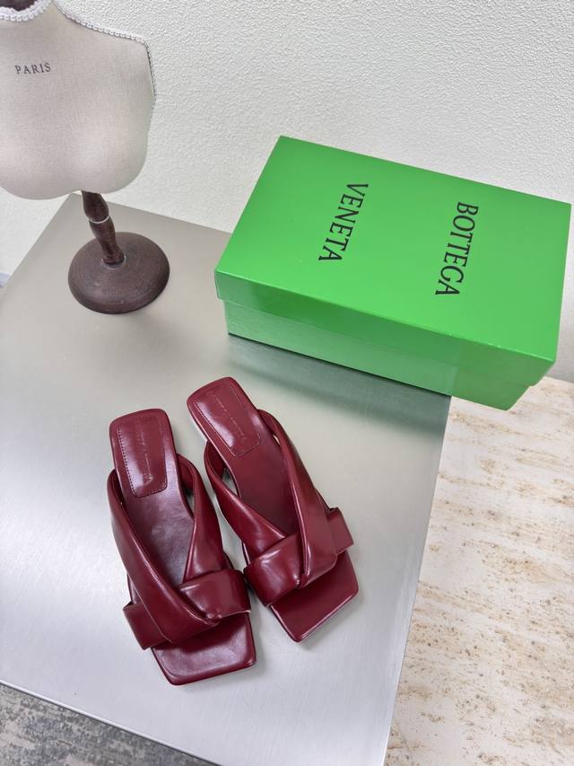 Bv Riva Women's Muller Slippers Series Flat sole Handmade Burgundy This classic