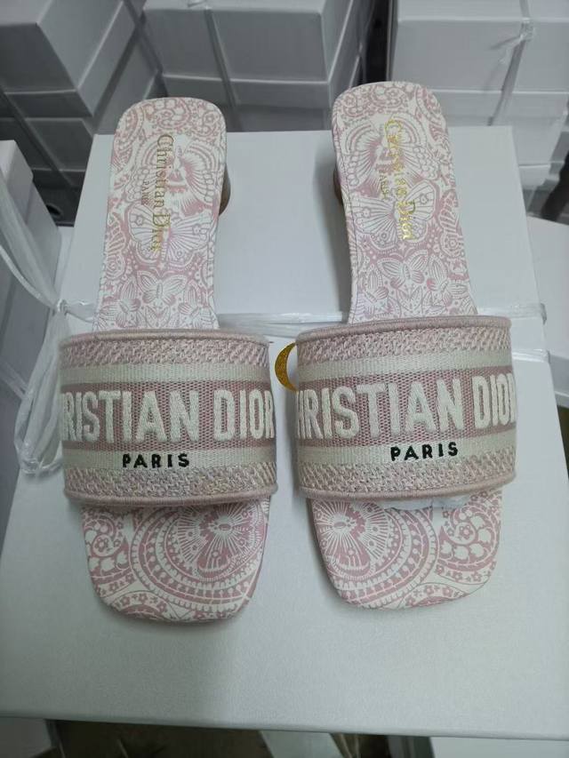 Orange factory price P Dior thick heel slippers Dior Logo computer embroidered c