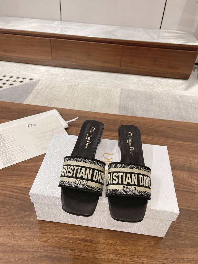 Orange factory price P Dior thick heel slippers Dior Dior Dway spring and summer