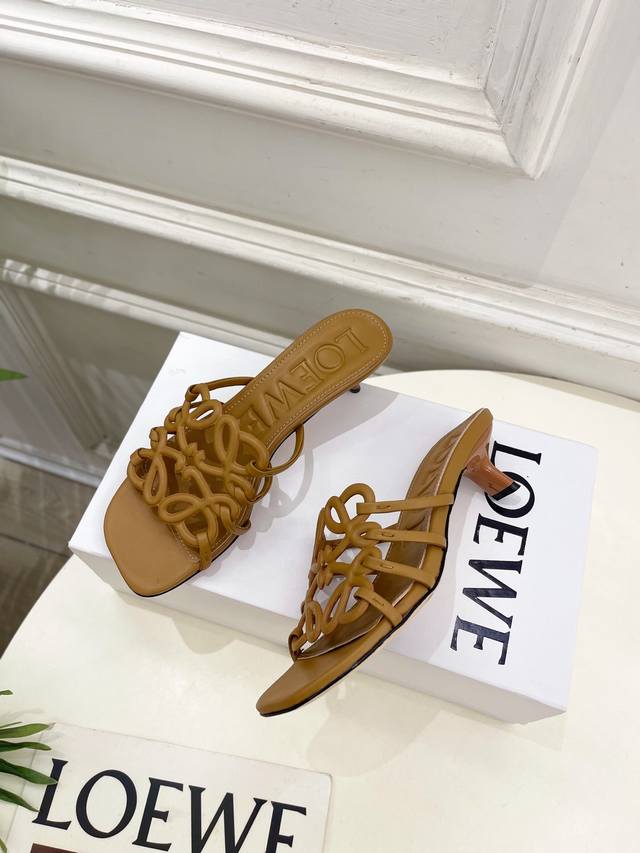 Orange factory price P Loewe slippers Loewe Loewe spring and summer new Petal An