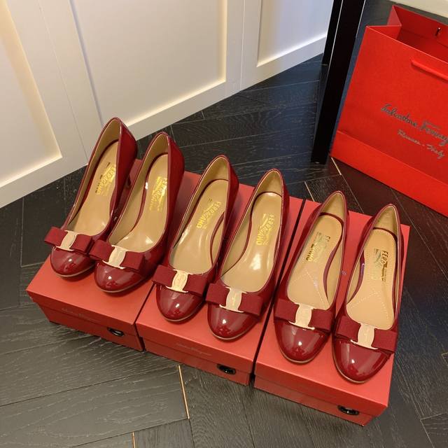 Factory: Classic Varina bow high heels, thick heels, flat shoes Although there a