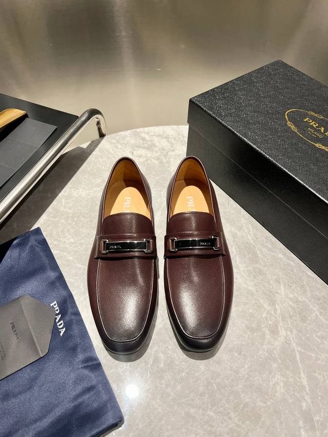 Prada high-end men's casual leather shoes, imported fetal cowhide loafers combin