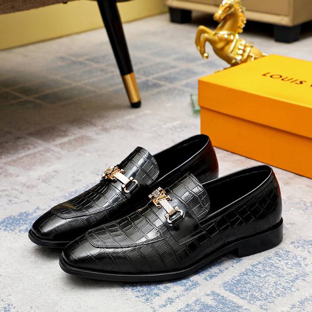 factory P price Louis Vuitton new men's casual business leather shoes are copie