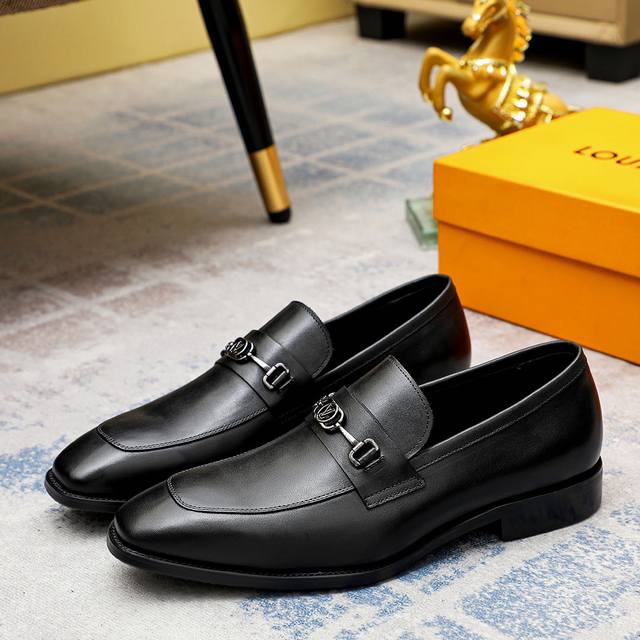 Factory P price Louis Vuitton new men's casual business leather shoes are copie