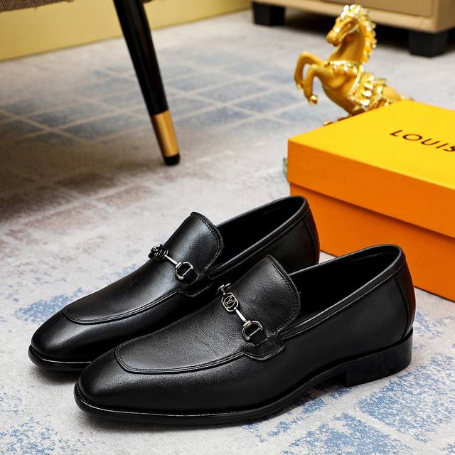 Factory P price Louis Vuitton new men's casual business leather shoes are copie