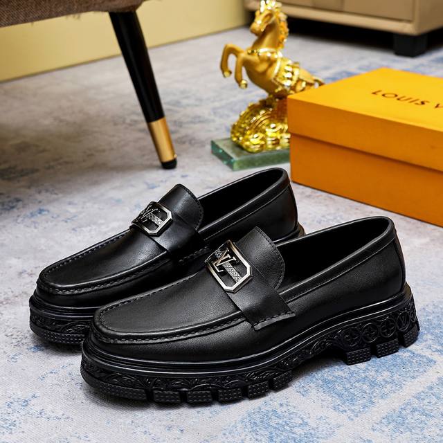 Factory P price Louis Vuitton new men's casual business leather shoes are copie