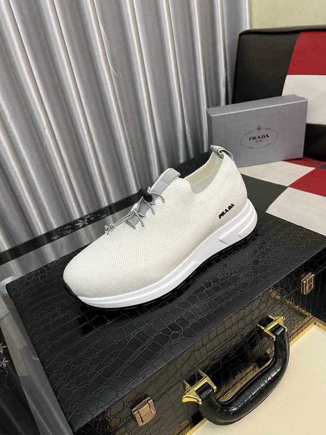 S38-44P High-quality original products! Men's thick-soled sports shoes, with nea