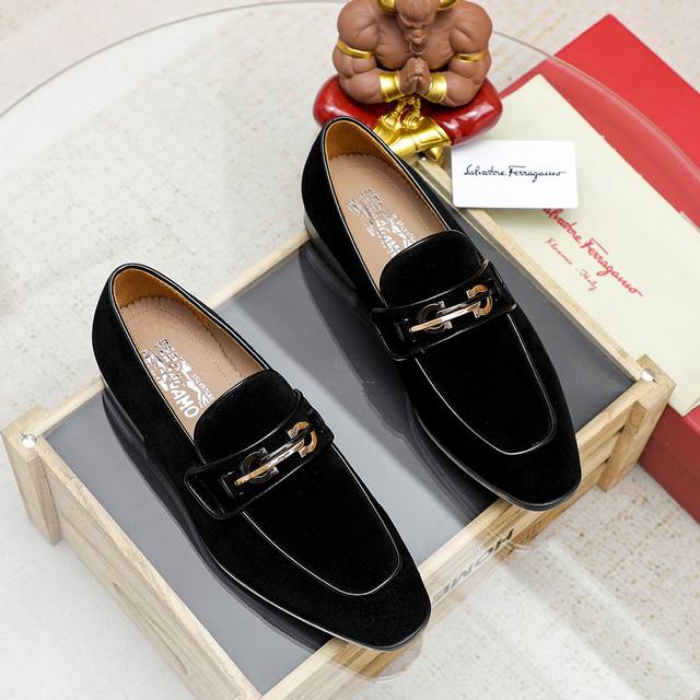 Factory P price Ferragamo Ferragamo hot-selling fashion casual shoes official we