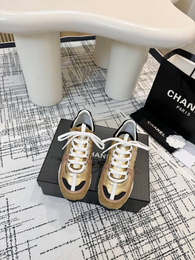 top version Chanel 2025 autumn counter top gold and silver horn king shoes This