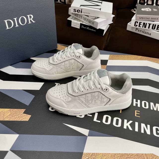 Direct sales of women's shoes, women's shoes, women's clothing. 3D printing + 2
