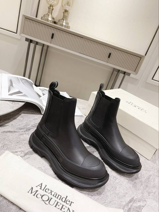 Direct selling hot-selling Alexander Mcqueen Chelsea boots original Tp direct s