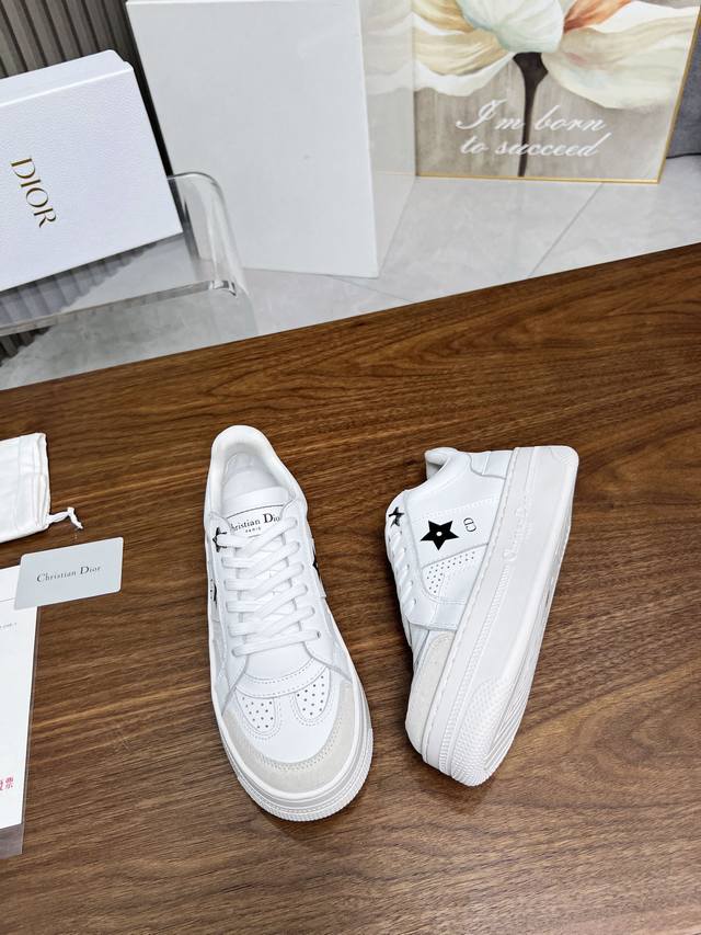Direct sales women's shoes factory P Dior's new lucky star, star sports shoes,