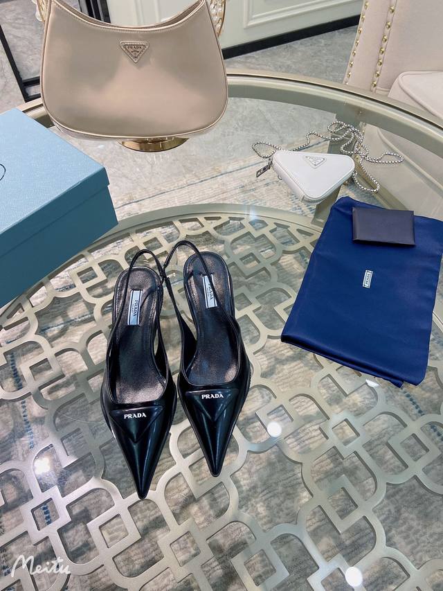 Direct sales women's shoes factory P P direct sales Prada 221 Prada spring and