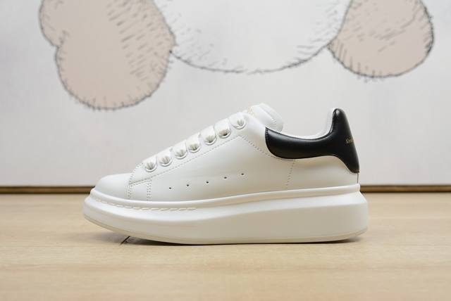 Direct sales women's shoes women's clothing Mc Queen McQueen cowhide black leat