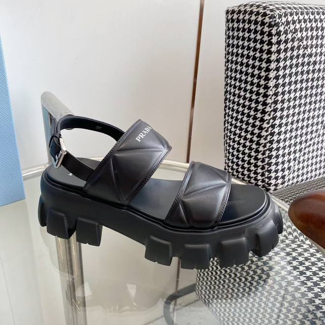 Direct sales P Direct sales Prada 23 Spring and Summer Tire Sawtooth Platform S