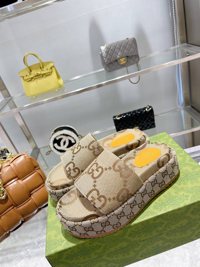 Direct sales Gucci high version latest limited thick-soled slippers on sale. Pu
